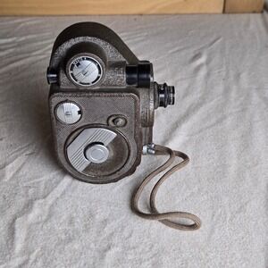 Revere Eight Model 88 Movie Camera Brown Vintage 8mm Wollensak Lens untested